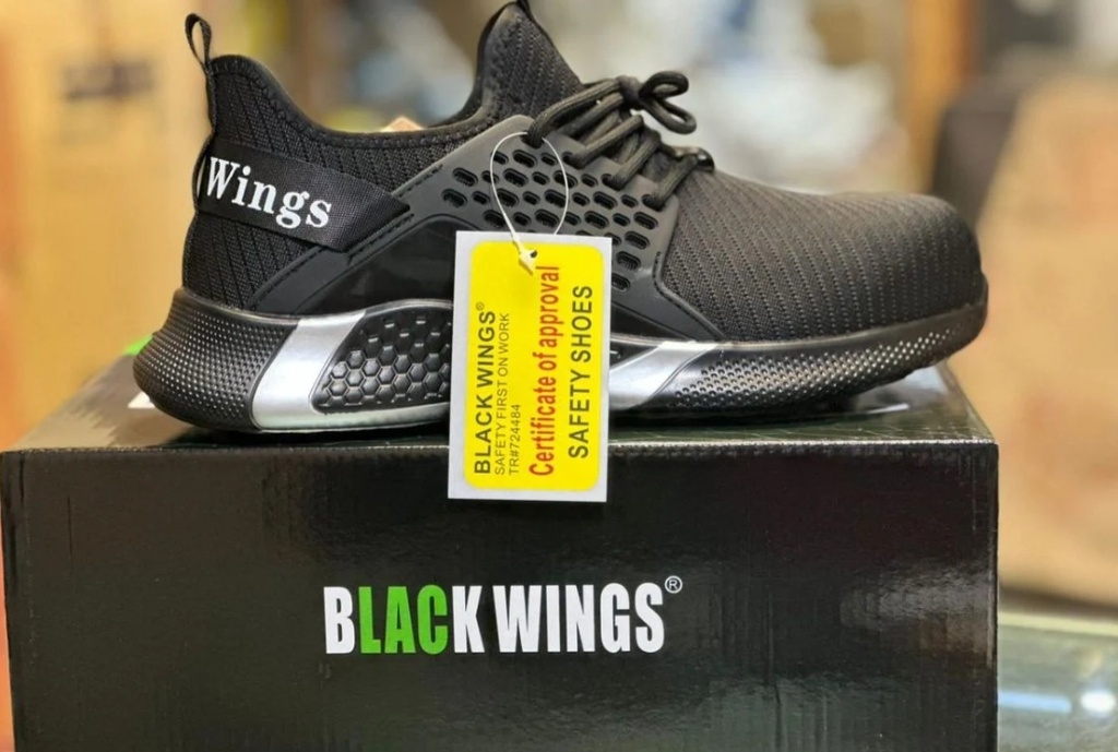[SS-018] Safety Jogger Black Wings Safety Shoes